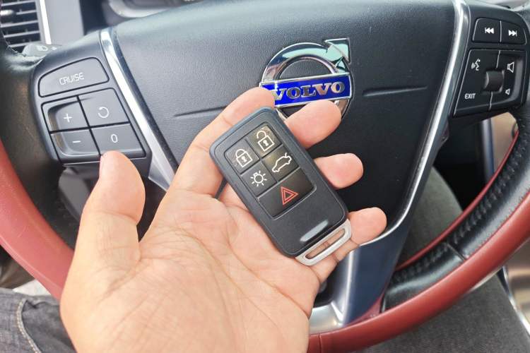 Used Volvo XC60 2017 T5 Smart Upgrade Edition