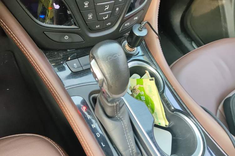 Used Buick Envision 2021 532T Two-Wheel-Drive Elite Version Gear Lever