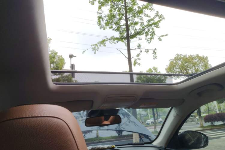 Used BORGWARD BX7 2016 28T Four-wheel Drive Luxury Edition 5 Seats Headliner