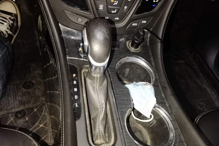 Used Buick Envision 2014 28T Four-Wheel Drive Elite Model Gear Lever