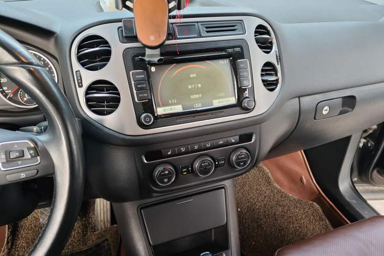 Used Volkswagen Tiguan 2013 1.8 TSI Automatic All-Wheel Drive Luxury Model