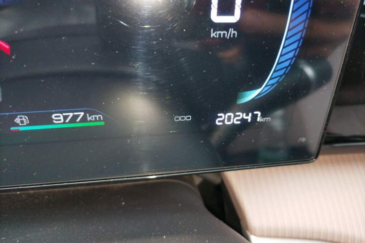 Used BYD Song Pro New Energy 2023 Champion Edition DM-i 71KM Navigation Model Odometer Close Up