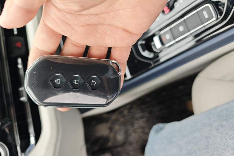 Used Wuling Victory 2023 2.0L DHT Luxury Edition