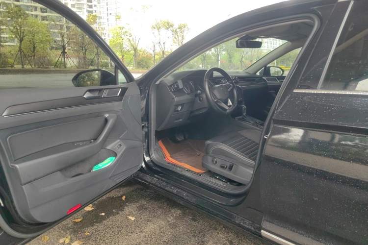 Used Volkswagen Magotan 2020 330TSI DSG Leading Model Driver Seat