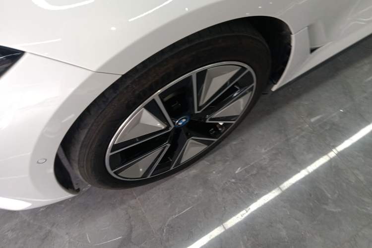 Used BMW i3 2024 eDrive 40 L Midnight Sports Package