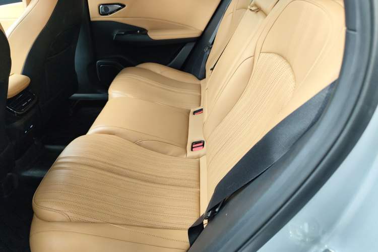 Used Geely Galaxy L7 2023 1.5T 115 km Starship
