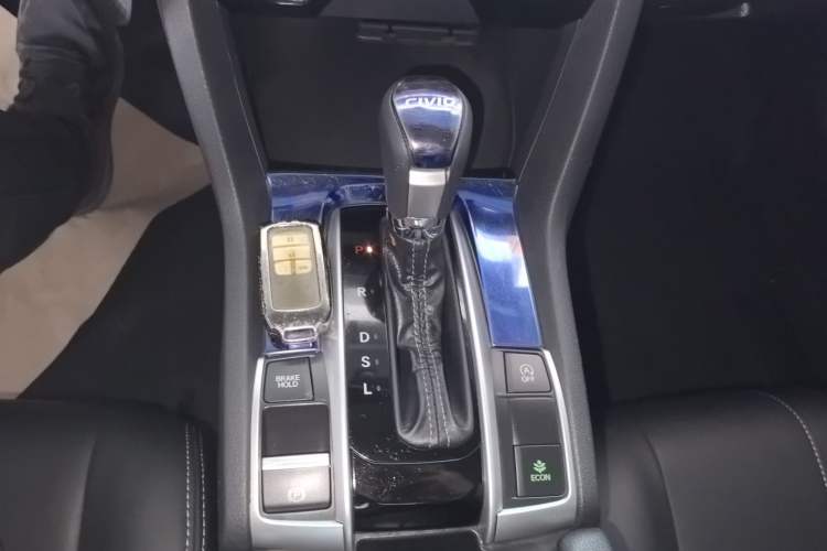 Used Honda Civic 2016 220TURBO CVT Luxury Edition
