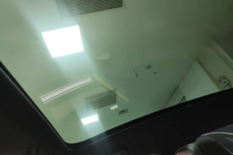 Used Volkswagen ID.4 X 2021 Pure+ Long-Range Edition Headliner