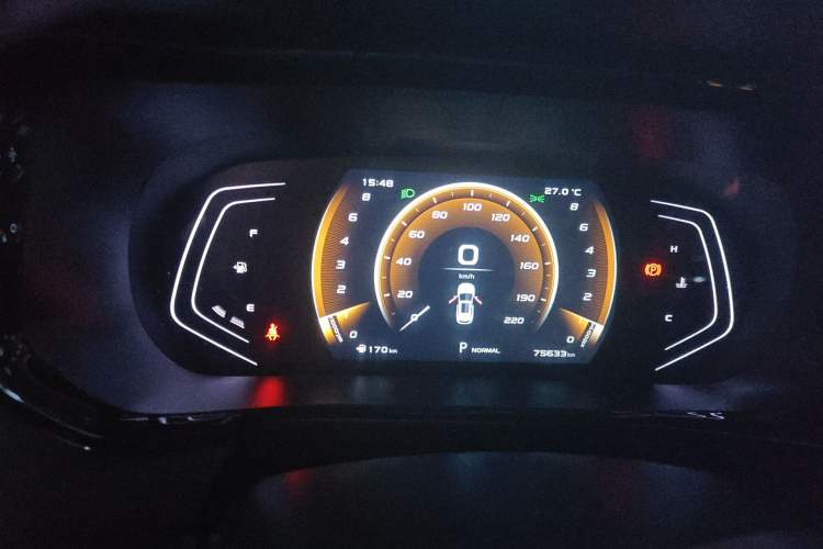 Used CHANGAN OSHAN X5 2022 Sport Edition 1.5T DCT Cyclone Assault Instrument Cluster