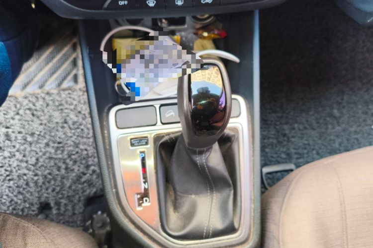 Used Hyundai ix25 2015 1.6L Automatic Two-Wheel-Drive Deluxe DLX Model