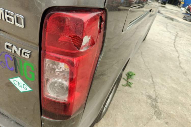 Used Chana Ruixing M60 2023 1.6L CNG Comfort-Grade 6-Seater Passenger Vehicle