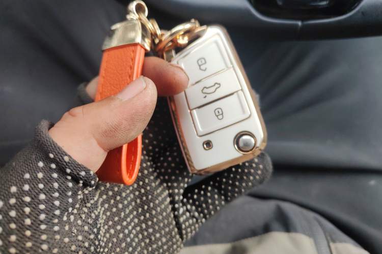 Used Volkswagen Tayron 2022 280TSI Two-Wheel Drive Luxury Smart Connectivity Version Vehicle Key