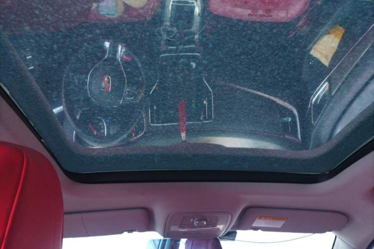 Used Roewe RX5 2016 20T Two-Wheel Drive Automatic Internet Smart Edition
