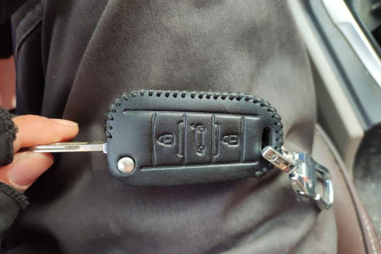 Used Dongfeng Aeolus L60 2015 1.8L Manual New Enjoyment Version