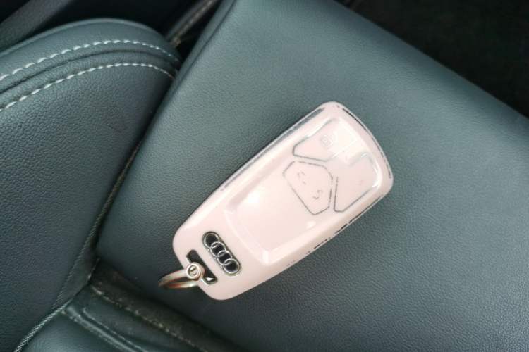 Used Audi Q5L 2023 40T Luxury Dynamic Model
