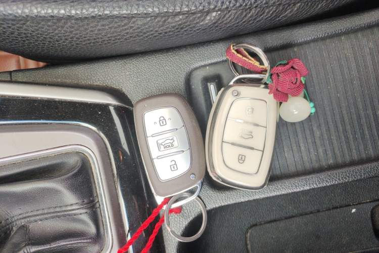 Used Hyundai Elantra (5th Generation / Langdong) 2015 1.6L Automatic Leading Model Vehicle Key