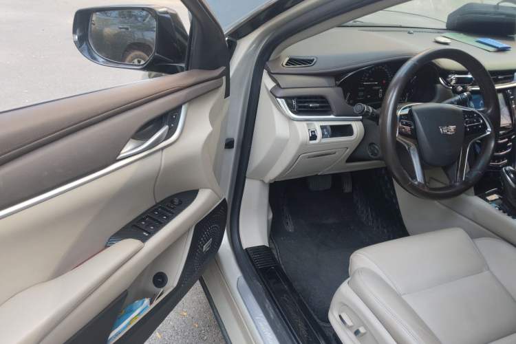 Used Cadillac XTS 2014 28T Comfort Version Driver Seat