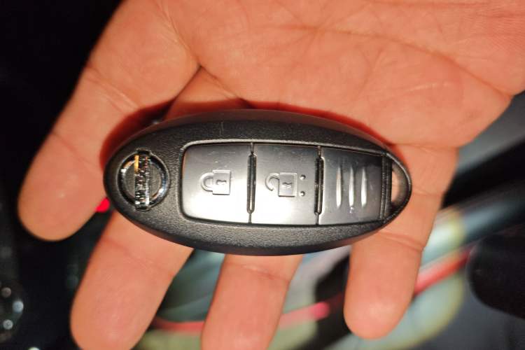 Used Nissan Qashqai 2016 2.0L CVT Luxury Edition Vehicle Key