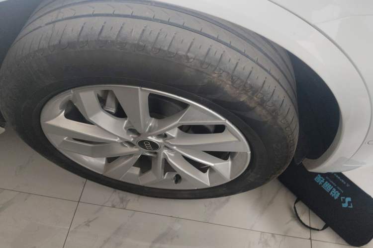 Used Audi Q5L 2021 40 TFSI Luxury Dynamic Edition Right Front Wheel Hub