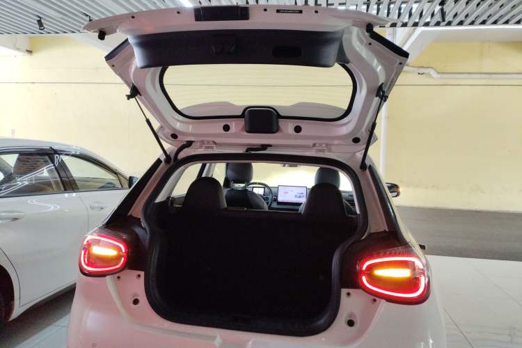 Used Dongfeng NAMMI 01 2024 430 Plus Smart+ Trunk