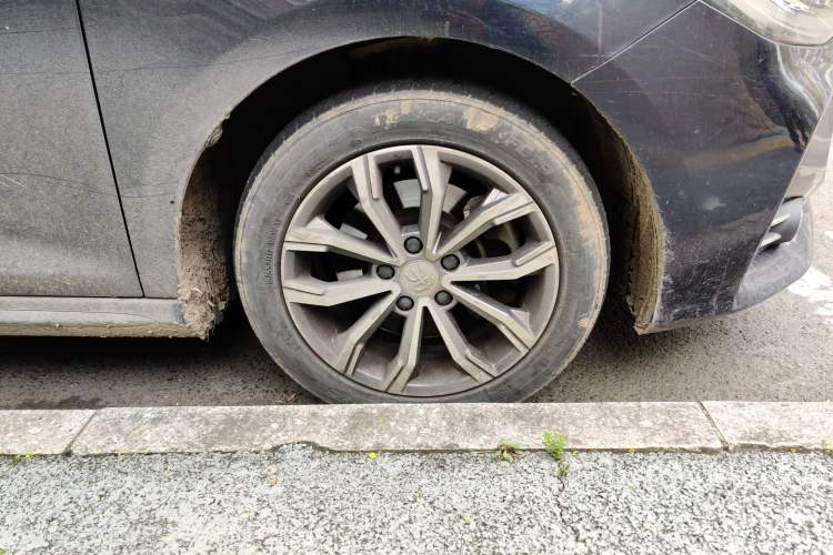 Used BYD Song MAX 2019 1.5T Automatic Smart Connect Ruiyi Sunroof Version 6 Seats China VI Standard Right Front Wheel Hub