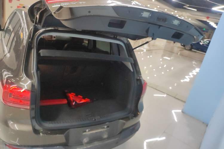 Used Volkswagen Tiguan 2013 2.0 TSI Automatic All-Wheel-Drive Flagship Edition