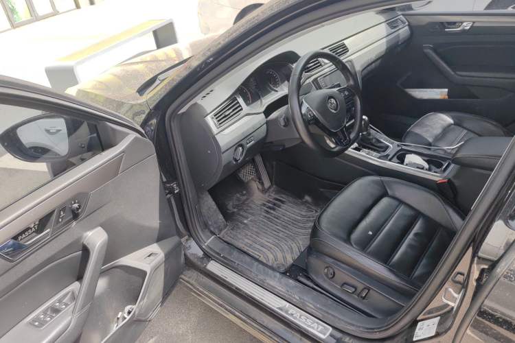 Used Volkswagen Passat 2017 330TSI DSG Luxury Edition