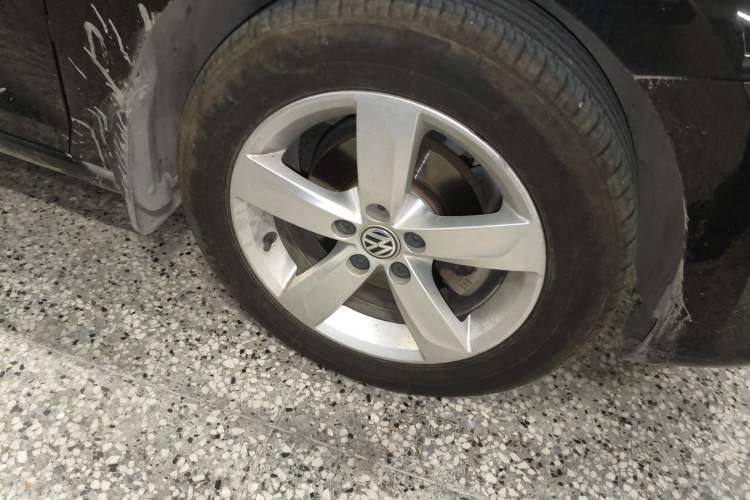 Used Volkswagen Santana 2015 1.4L Manual Comfort Edition
