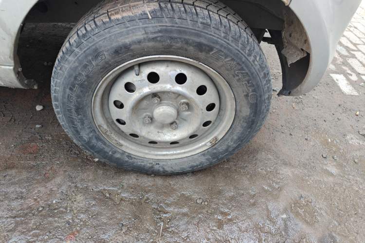 Used Wuling Rongguang 2011 1.2L Base Version
