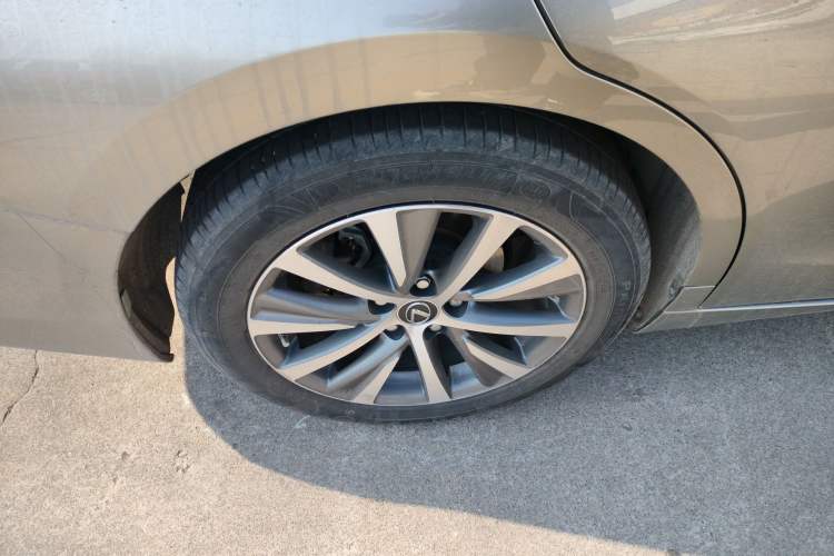 Used Lexus ES 2020 200 Excellence Edition
