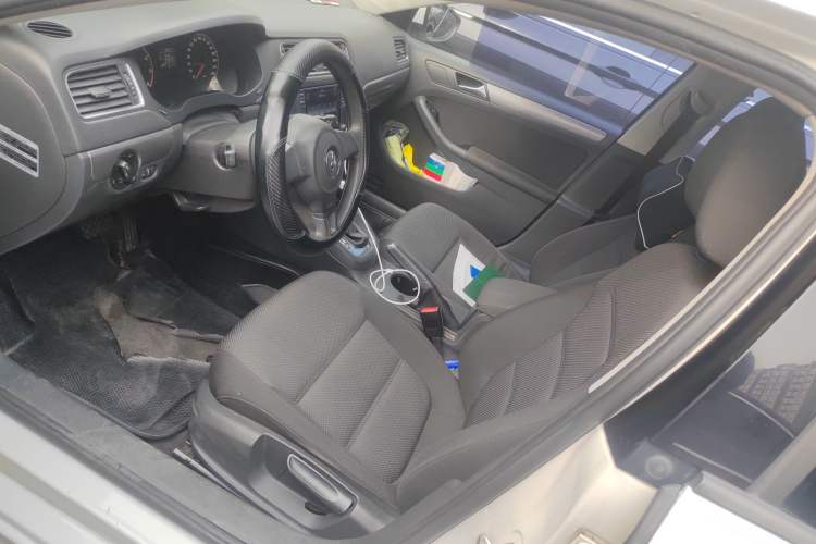 Used Volkswagen Sagitar 2012 1.6L Automatic Fashion Edition
