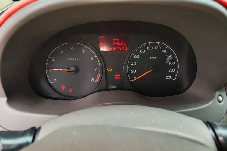 Used Hyundai Verna (older generation) 2010 Sedan 1.4L Manual Comfort GS Instrument Cluster