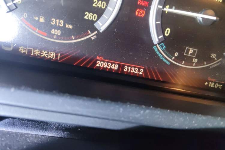 Used BMW 7 Series 2011 730Li Elegant Model Odometer Close Up