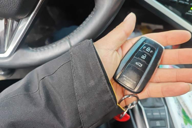 Used Toyota Camry 2022 2.0S Knight Edition Vehicle Key