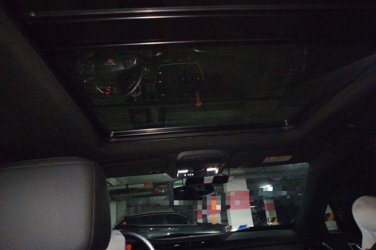 Used Cadillac XT5 2022 2.0T Two-Wheel Drive Luxury Version Headliner