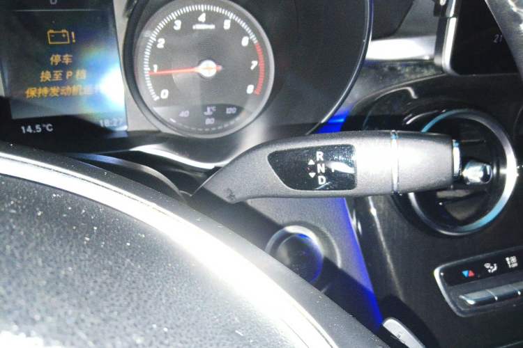 Used Mercedes-Benz C-Class 2015 C 200 L Sport Edition Gear Lever