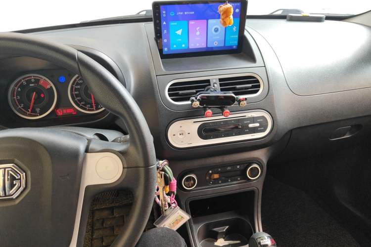 Used MG 3SW 2015 1.5L AMT Elite Model Audio And AC Panel