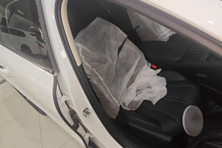 Used Roewe D7 2025 DMH 125km World Champion Edition Right Front Seat