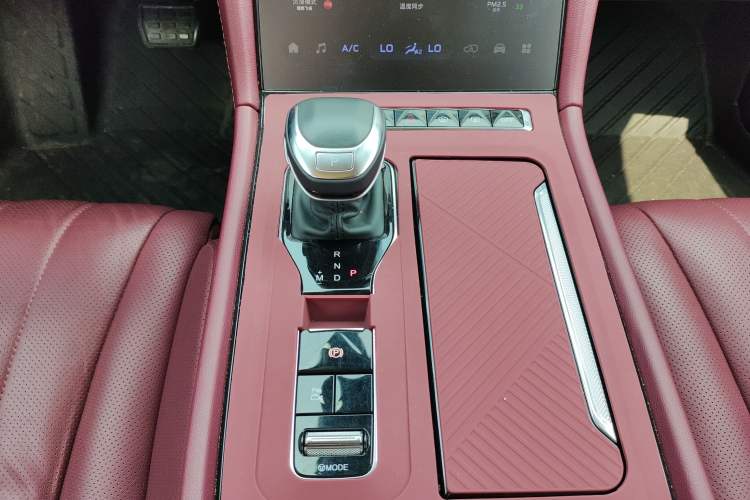 Used Hongqi H5 2024 2.0T Automatic Smart Connect Flagship Edition