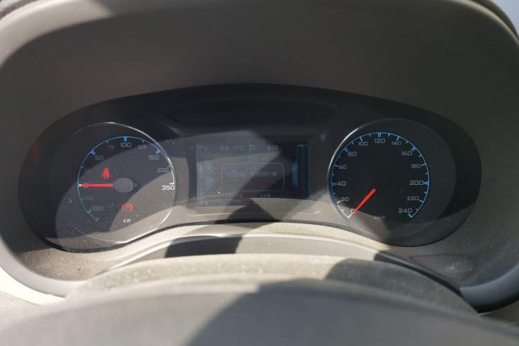 Used BYD Song New Energy 2017 Song DM 1.5TID All-Wheel Drive Prestige Model Instrument Cluster