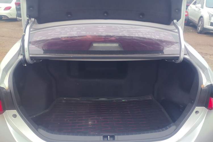 Used Toyota Corolla 2017 Revised Dual-Engine 1.8L E-CVT Leading Edition Trunk