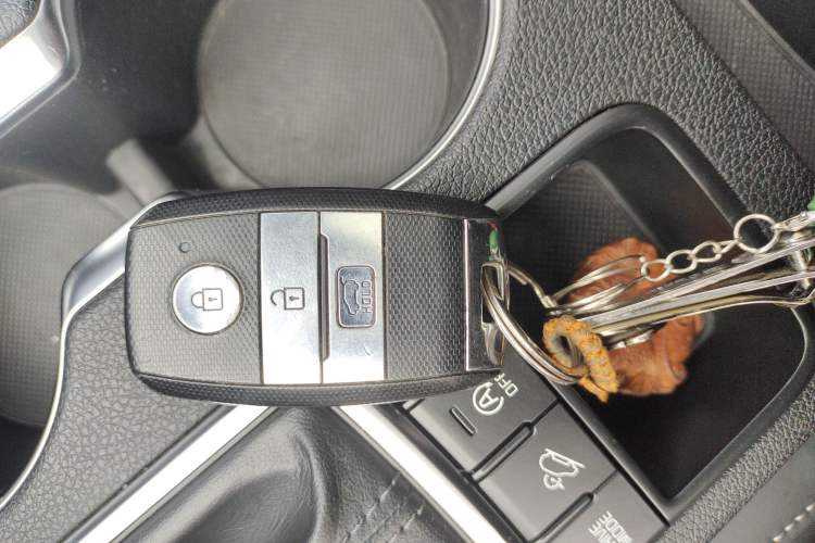 Used Kia KX5 2016 2.0L Automatic 2WD GLS
