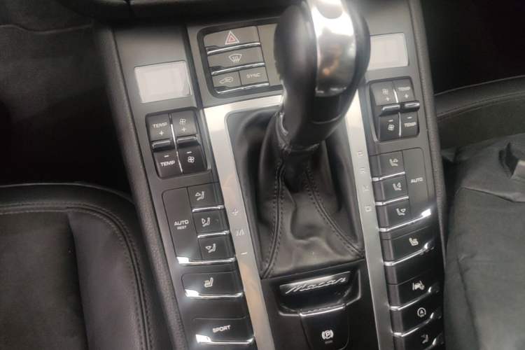 Used Porsche Macan 2021 Macan 2.0T