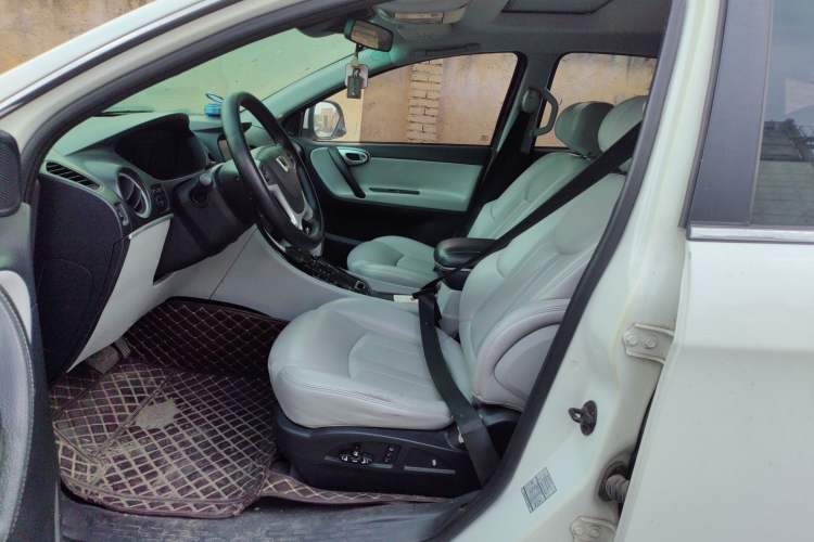 Used Luxgen Great 7 SUV 2014 2.2T Four-Wheel Drive Prestige Version Left Front Seat