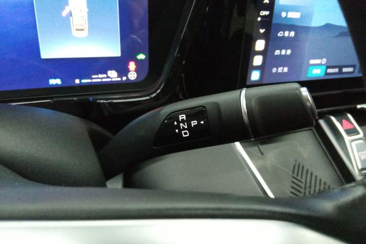 Used Haval Fierce Dragon Max 2023 1.5L Hi4 105 Four-Wheel Drive Smart Flagship Edition Gear Lever