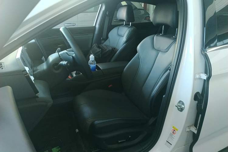 Used BYD Qin L 2025 DM-i Smart Drive 120KM Superior Model
