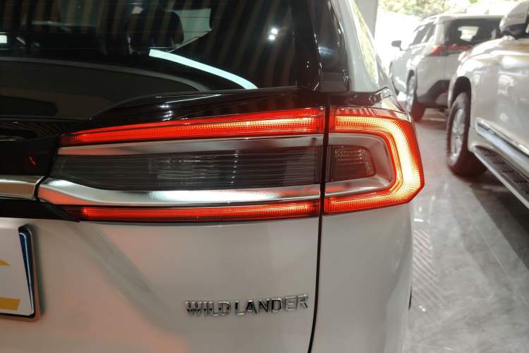 Used Toyota Wildlander 2021 2.0L CVT Two-Wheel Drive Luxury Edition