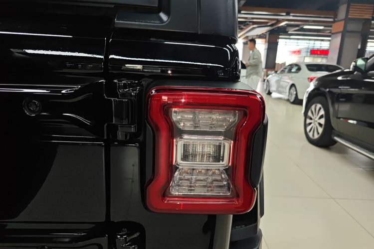 Used Jeep Wrangler 2024 2.0T Sahara Four-Door Edition