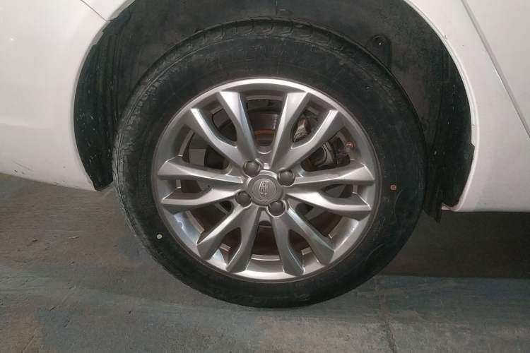 Used Geely Auto Vision 2019 Upgraded Model 1.5L CVT Luxury Version China VI Standard