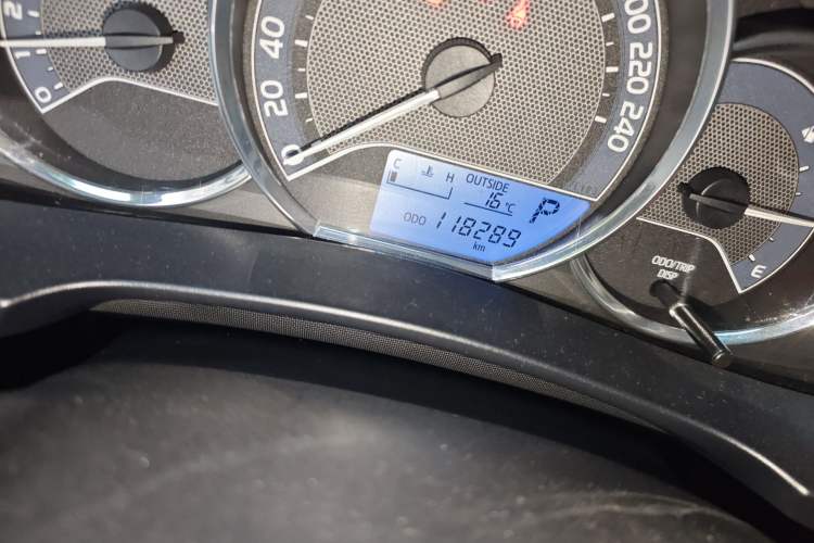 Used Toyota Levin 2016 1.6G CVT Elite Edition Odometer Close Up